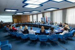 СУК на инфо-сесији о родно равноправној политици прилагођеној породици